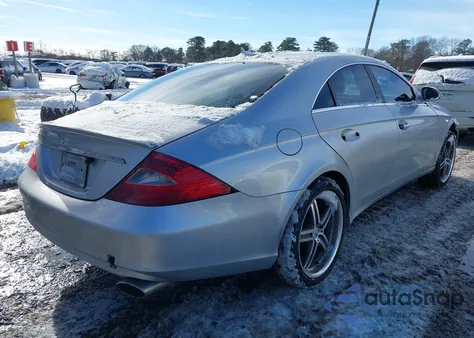 2007 Mercedes-Benz Cls 550 z USA, uszkodzony, nr VIN WDDDJ72X87A078537